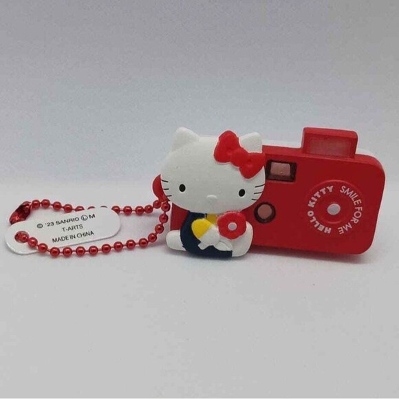 Hello kitty mini camera keychain - Picture 1 of 5